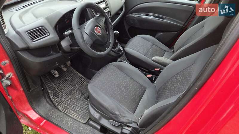 Вантажний фургон Fiat Doblo 2012 в Тернополі