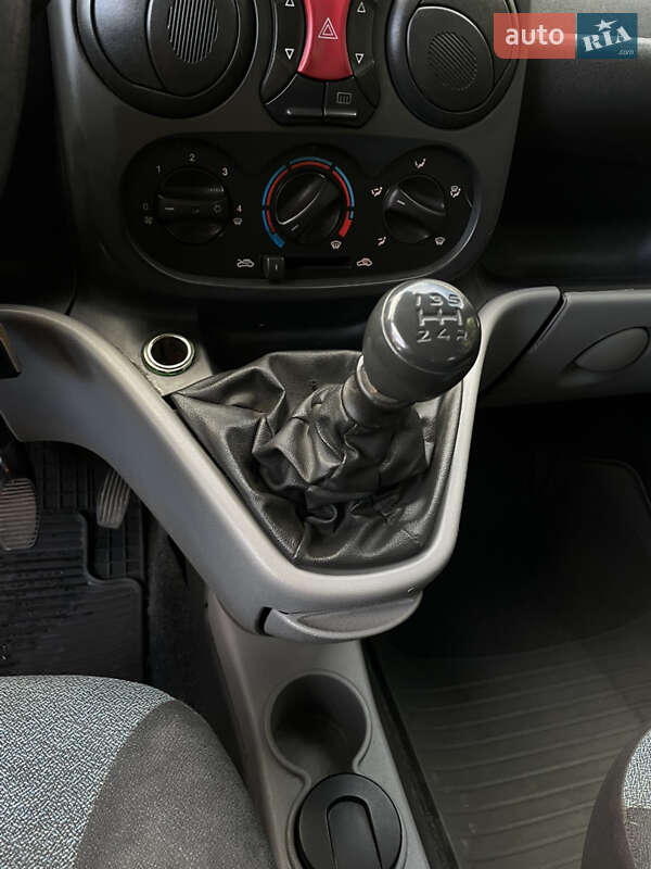 Мінівен Fiat Doblo 2011 в Одесі фото 12 Мінівен Fiat Doblo 2011 в Одесі