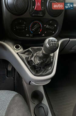Минивэн Fiat Doblo 2011 в 