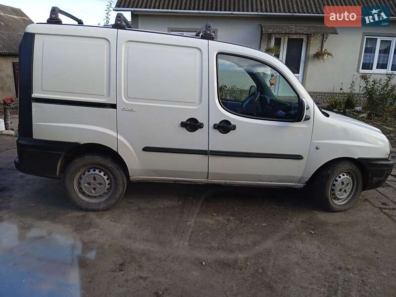 Грузовой фургон Fiat Doblo 2003 в Кельменцах