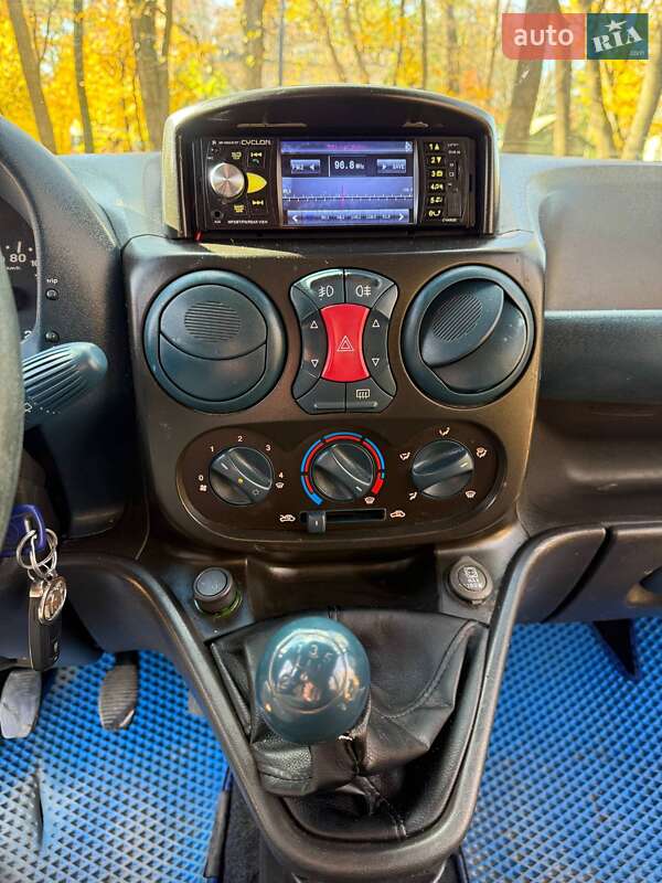 Минивэн Fiat Doblo 2003 в Борщеве