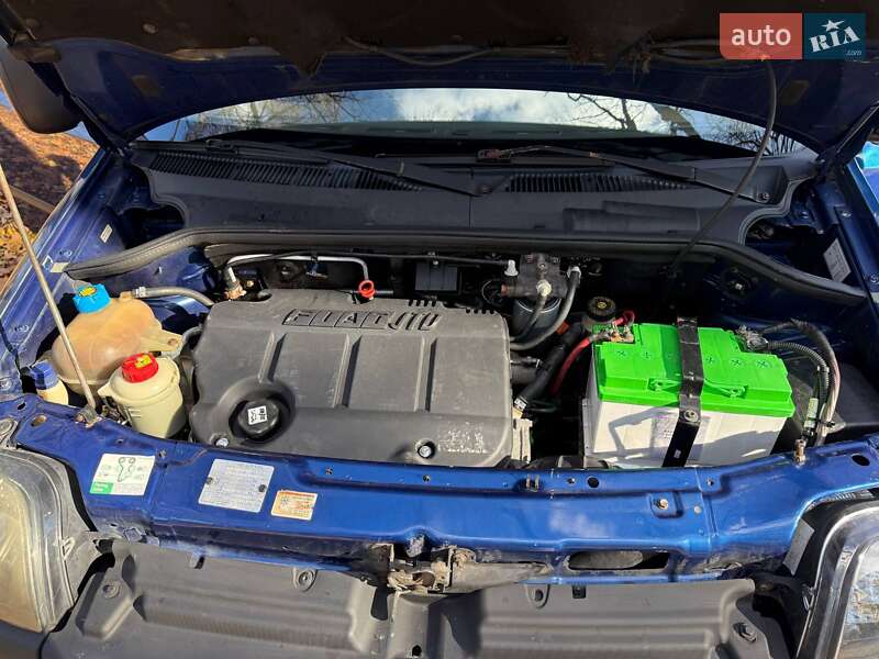 Минивэн Fiat Doblo 2003 в Борщеве