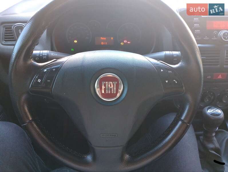 Вантажний фургон Fiat Doblo 2011 в Львові фото 7 Вантажний фургон Fiat Doblo 2011 в Львові