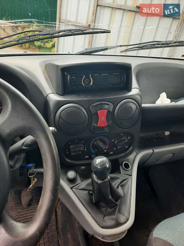 Грузовой фургон Fiat Doblo 2007 в Богуславе фото 5 Грузовой фургон Fiat Doblo 2007 в Богуславе