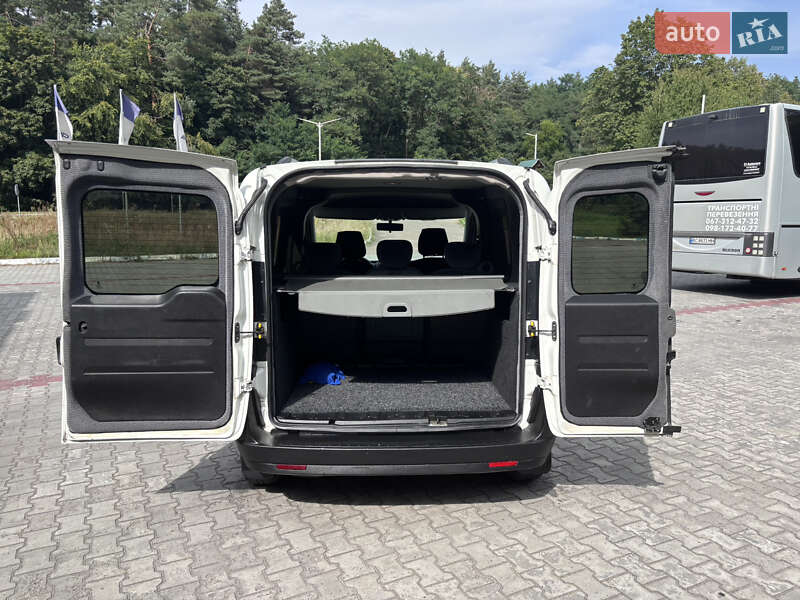 Минивэн Fiat Doblo 2011 в Ивано-Франково фото 15 Минивэн Fiat Doblo 2011 в Ивано-Франково