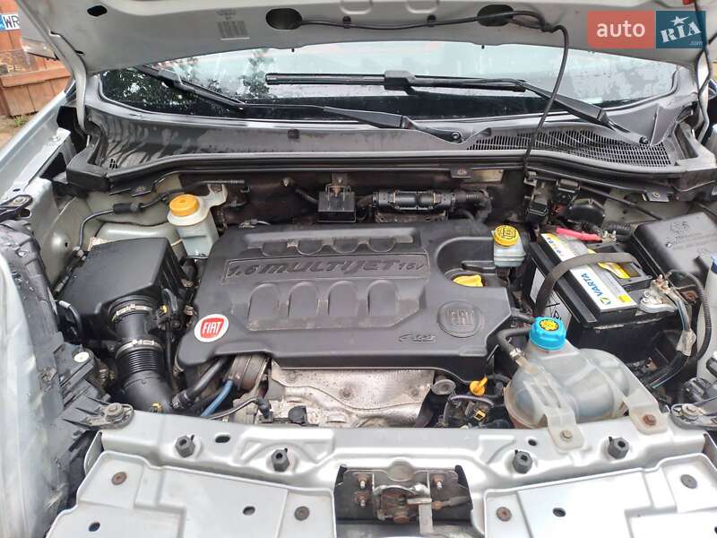 Минивэн Fiat Doblo 2012 в Ровно