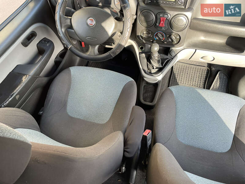 Мінівен Fiat Doblo 2009 в Острозі фото 47 Мінівен Fiat Doblo 2009 в Острозі