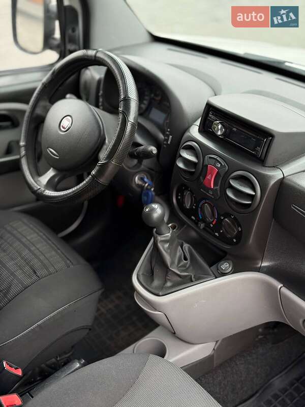 Мінівен Fiat Doblo 2009 в Кривому Розі