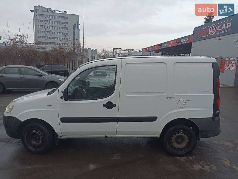 Вантажний фургон Fiat Doblo 2007 в Києві