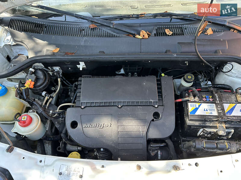 Вантажний фургон Fiat Doblo 2005 в Хмельницькому фото 5 Вантажний фургон Fiat Doblo 2005 в Хмельницькому
