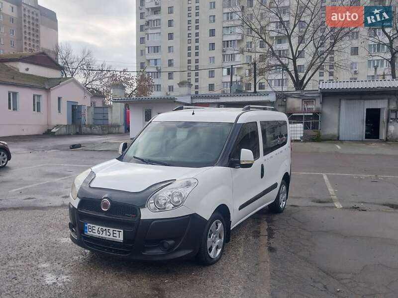 Минивэн Fiat Doblo 2010 в Николаеве