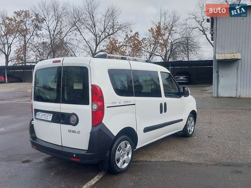 Минивэн Fiat Doblo 2010 в Николаеве
