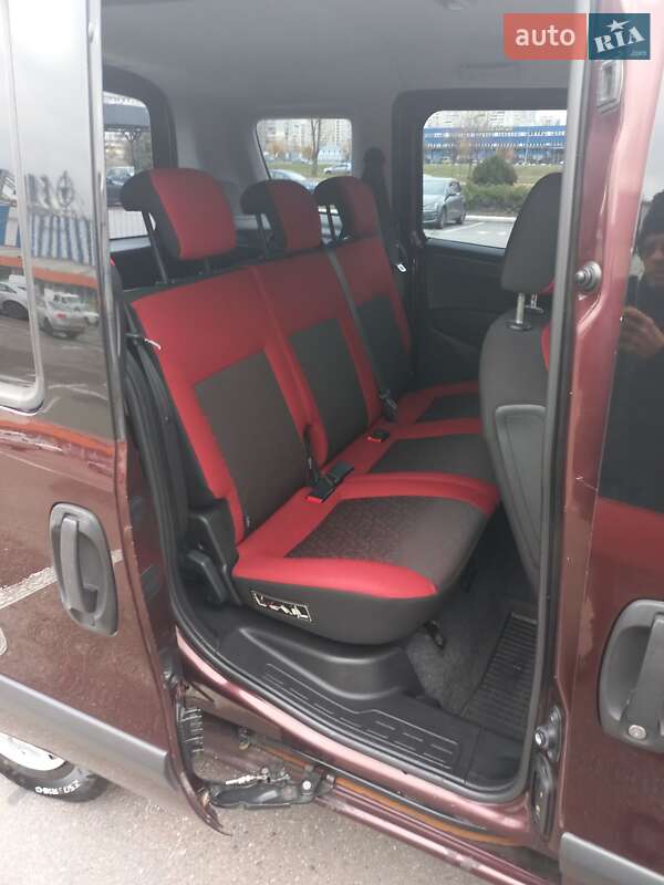 Мінівен Fiat Doblo 2012 в Києві