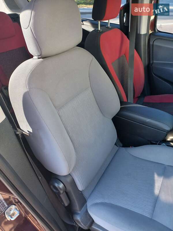 Мінівен Fiat Doblo 2012 в Києві