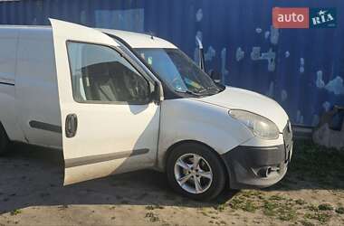 Вантажний фургон Fiat Doblo 2012 в Бобровиці