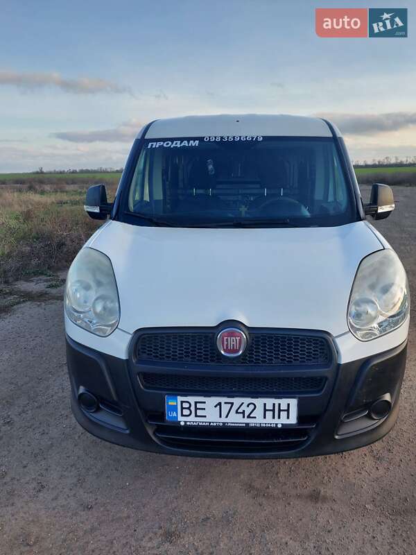 Грузовой фургон Fiat Doblo 2013 в Черновцах