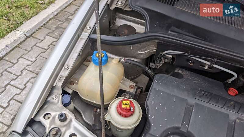 Мінівен Fiat Doblo 2004 в Рівному фото 10 Мінівен Fiat Doblo 2004 в Рівному