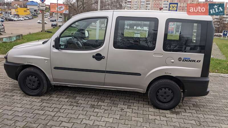Мінівен Fiat Doblo 2004 в Рівному фото 6 Мінівен Fiat Doblo 2004 в Рівному