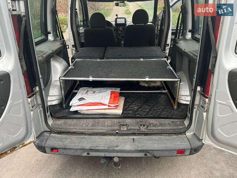 Минивэн Fiat Doblo 2008 в Киеве