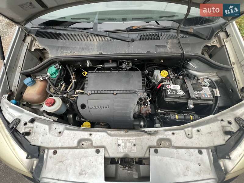 Минивэн Fiat Doblo 2008 в Киеве