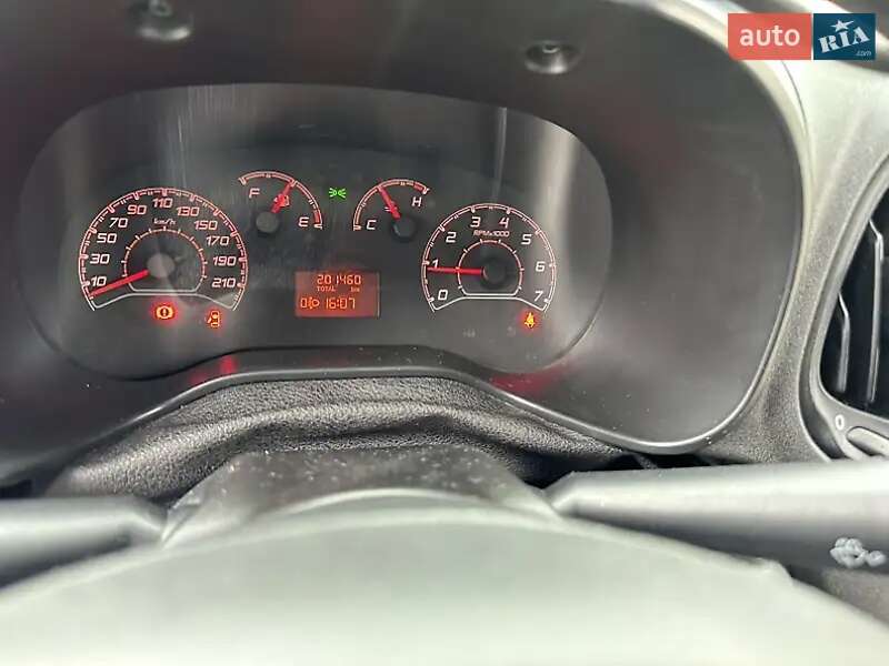 Вантажний фургон Fiat Doblo 2017 в Києві