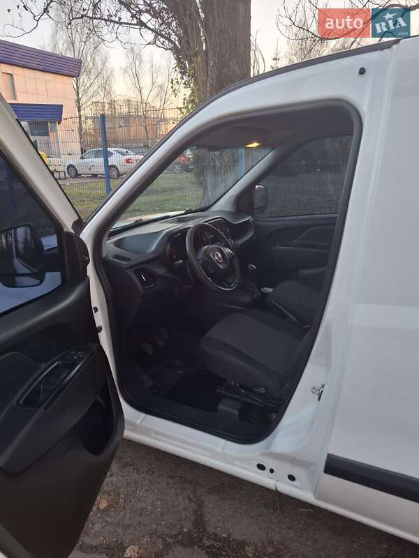 Вантажний фургон Fiat Doblo 2017 в Києві