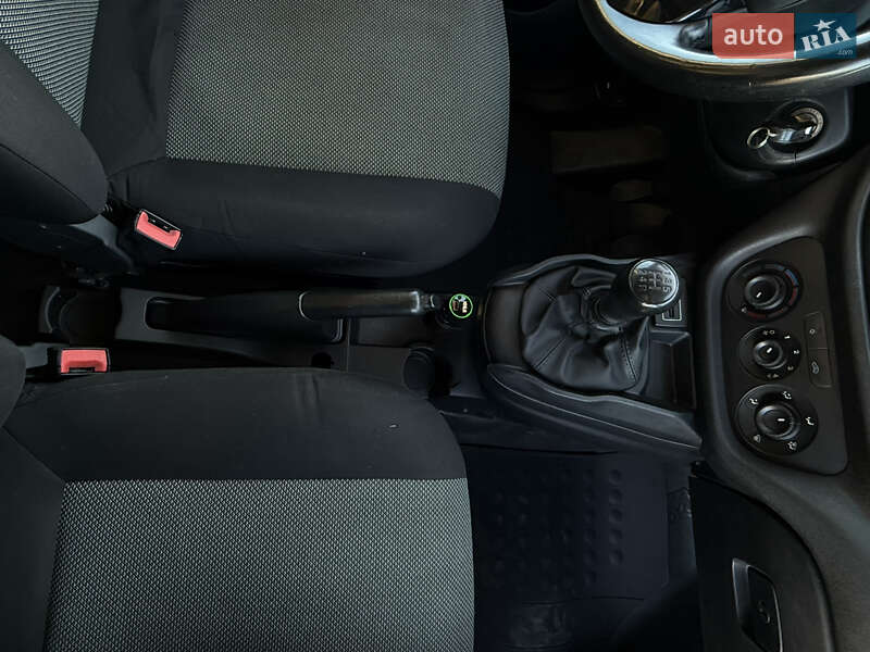 Мікроавтобус вантажний (до 3,5т) Fiat Doblo 2017 в Києві