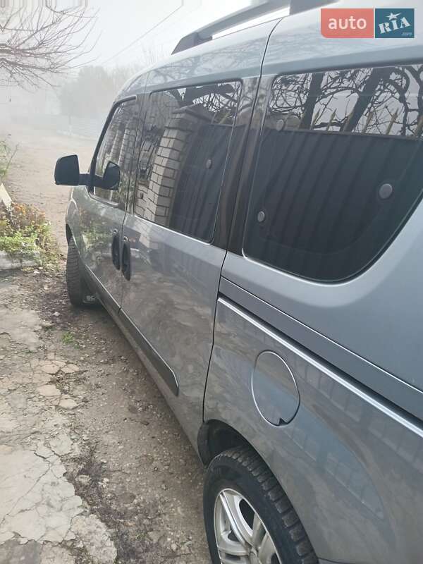 Минивэн Fiat Doblo 2011 в Днепре