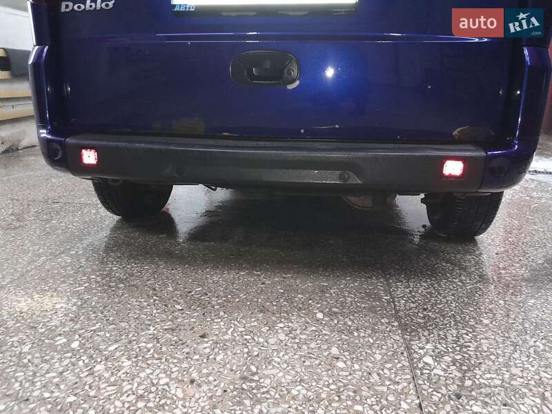 Мінівен Fiat Doblo 2007 в Харкові фото 5 Мінівен Fiat Doblo 2007 в Харкові