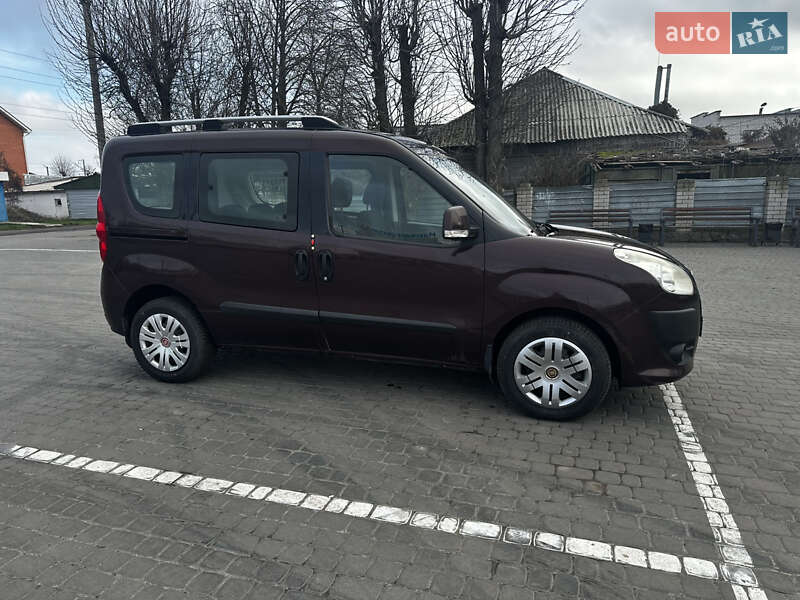 Минивэн Fiat Doblo 2011 в Полтаве