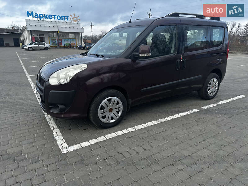 Минивэн Fiat Doblo 2011 в Полтаве