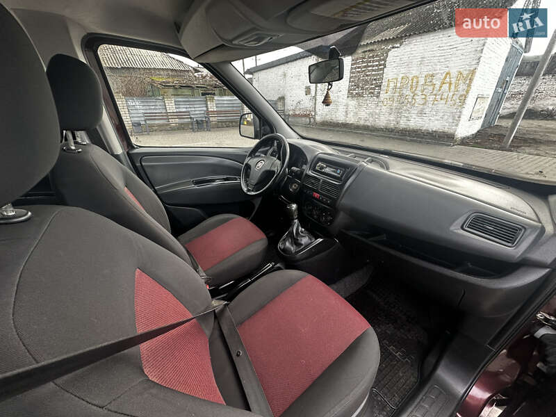 Минивэн Fiat Doblo 2011 в Полтаве
