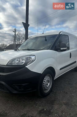 Вантажний фургон Fiat Doblo 2016 в Охтирці