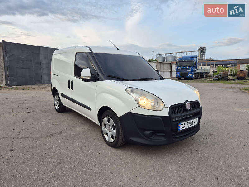 Вантажний фургон Fiat Doblo 2011 в Умані фото 11 Вантажний фургон Fiat Doblo 2011 в Умані