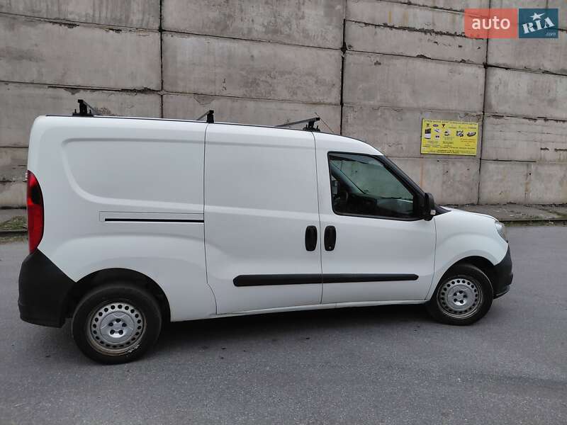 Вантажний фургон Fiat Doblo 2016 в Дніпрі