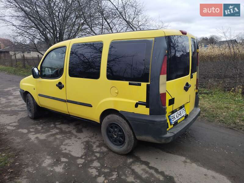 Минивэн Fiat Doblo 2001 в Остроге