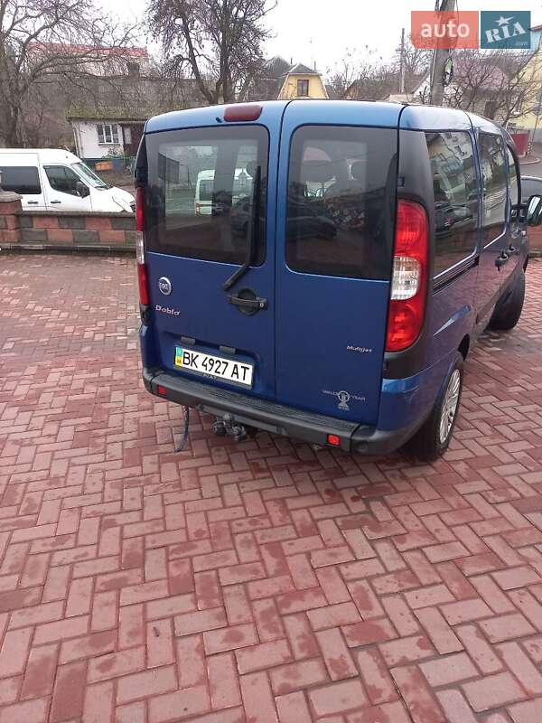 Минивэн Fiat Doblo 2006 в Ровно