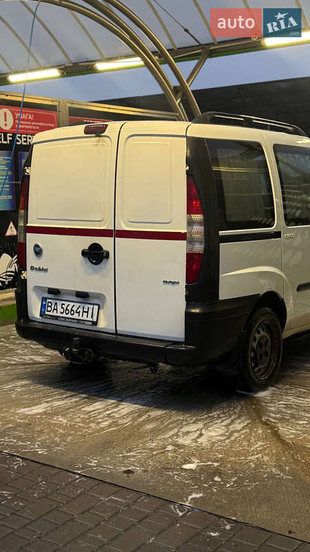 Мінівен Fiat Doblo 2005 в Кропивницькому