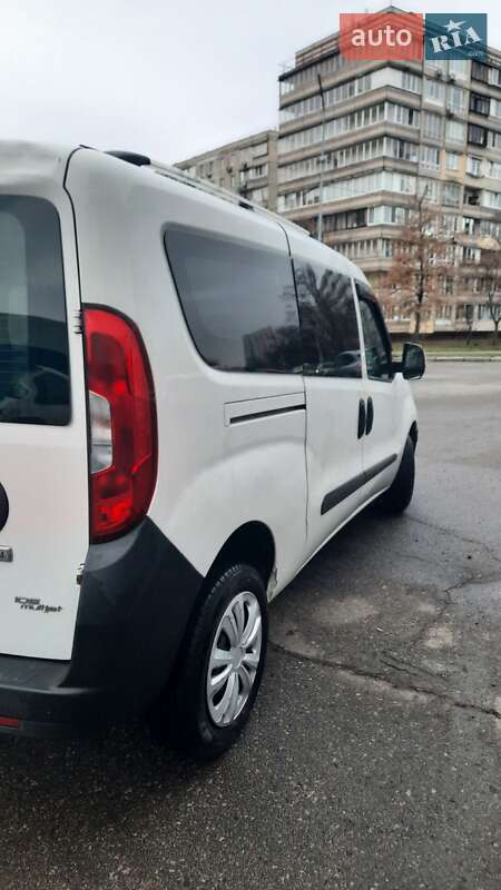 Минивэн Fiat Doblo 2016 в Киеве