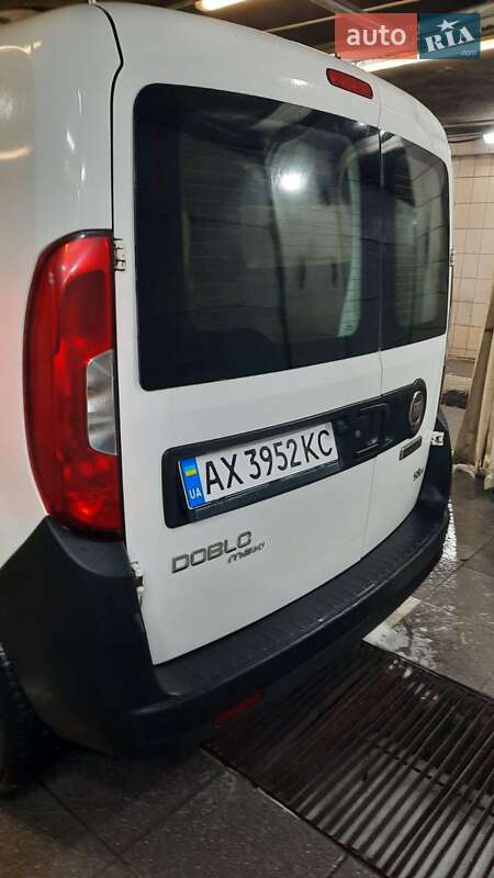 Минивэн Fiat Doblo 2016 в Киеве