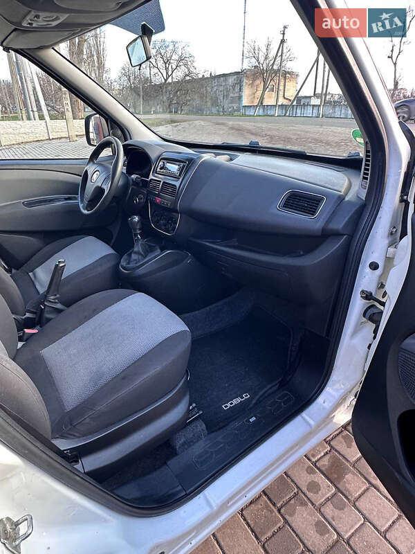 Минивэн Fiat Doblo 2013 в Раздельной