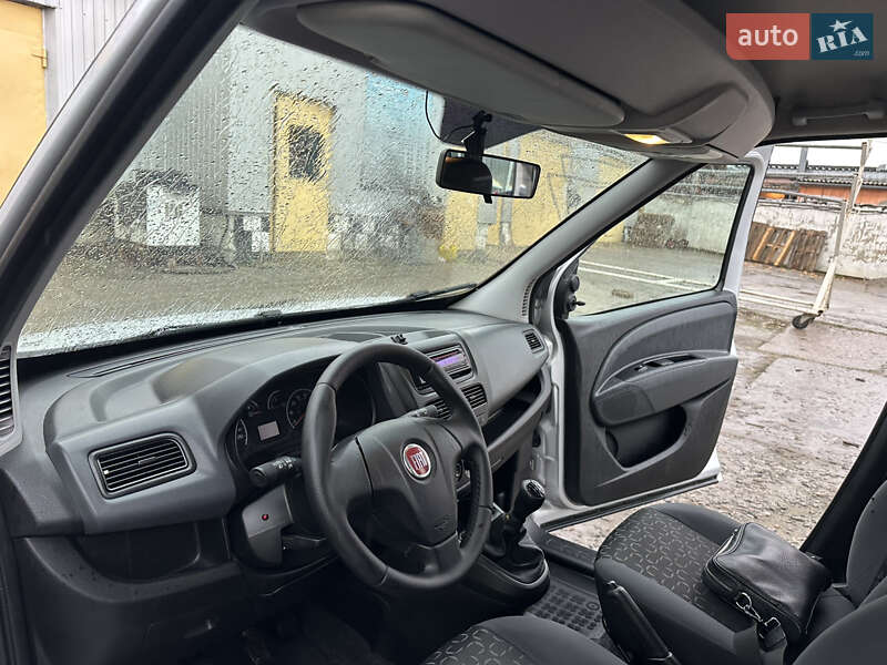 Мінівен Fiat Doblo 2011 в Миколаєві фото 36 Мінівен Fiat Doblo 2011 в Миколаєві