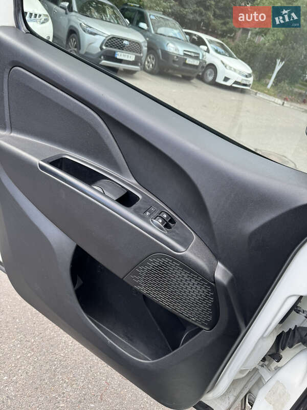 Грузовой фургон Fiat Doblo 2019 в Киеве фото 15 Грузовой фургон Fiat Doblo 2019 в Киеве