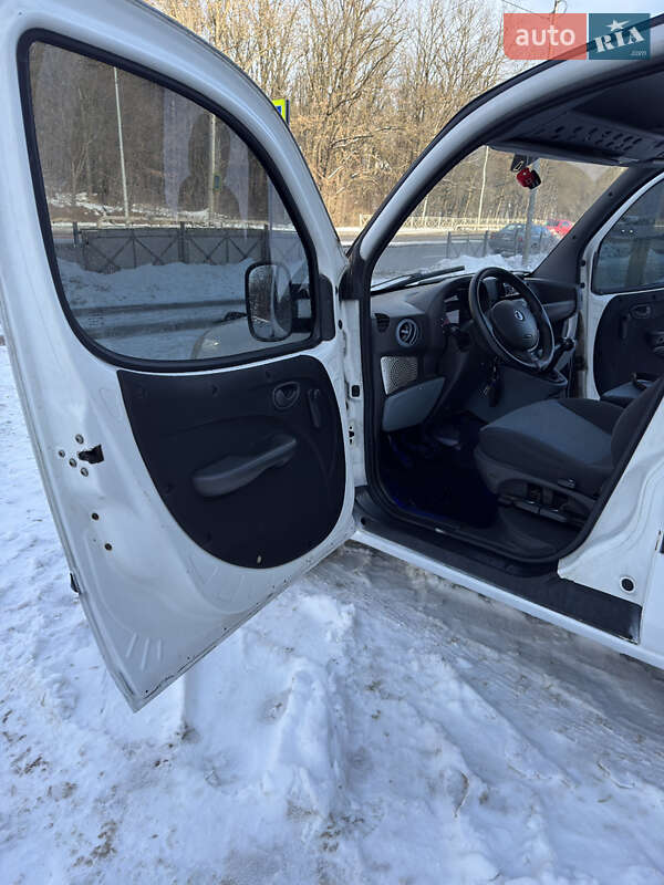 Минивэн Fiat Doblo 2006 в Тернополе фото 13 Минивэн Fiat Doblo 2006 в Тернополе