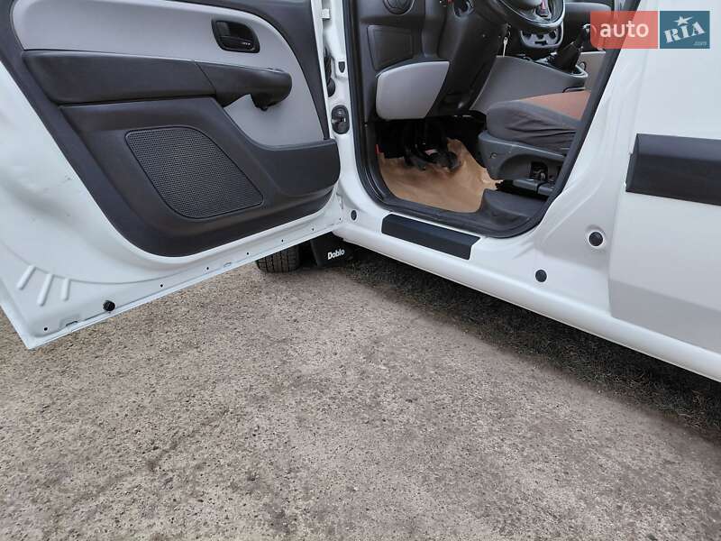 Мінівен Fiat Doblo 2008 в Снятині фото 21 Мінівен Fiat Doblo 2008 в Снятині