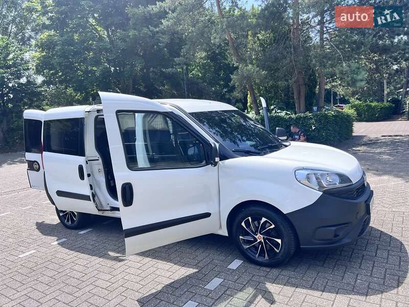 Минивэн Fiat Doblo 2015 в Львове