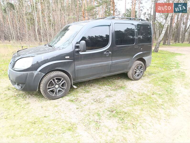 Минивэн Fiat Doblo 2009 в Черкассах