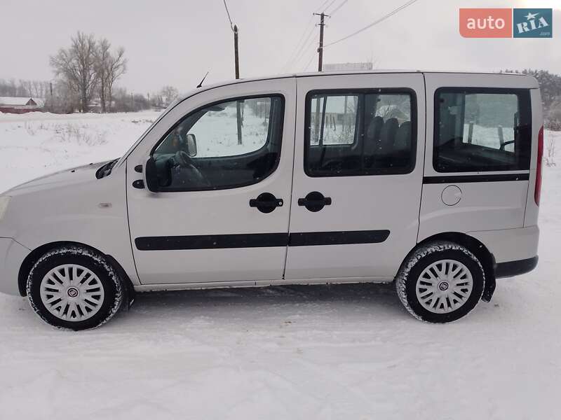 Минивэн Fiat Doblo 2007 в Репках