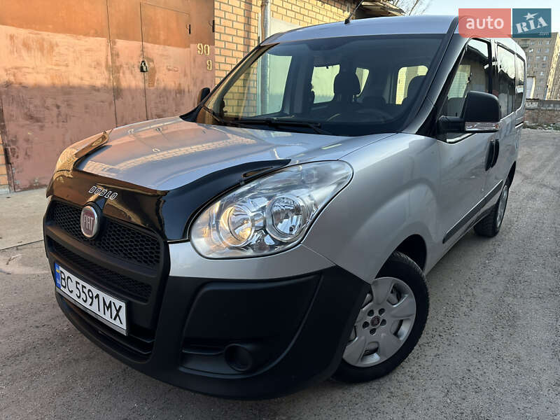 Минивэн Fiat Doblo 2011 в Николаеве