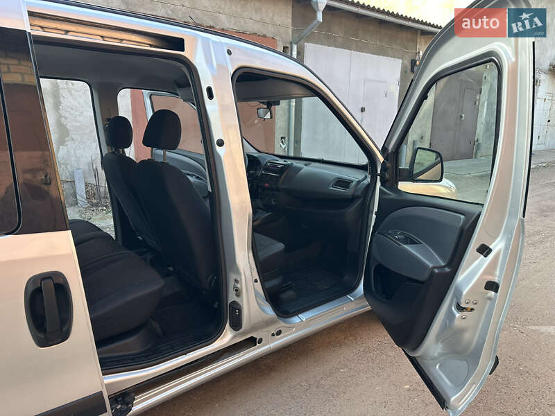 Минивэн Fiat Doblo 2011 в Николаеве